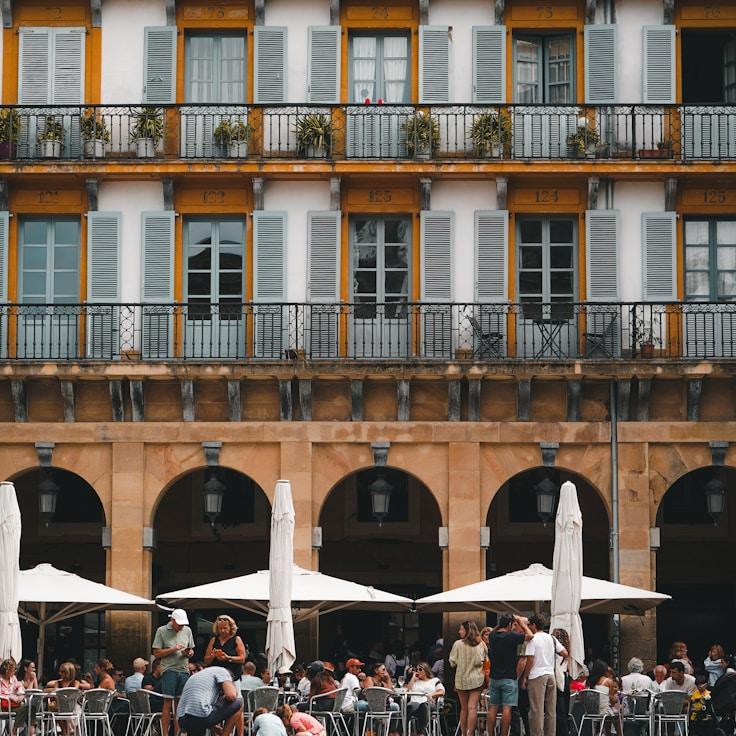 Family terraces and cafés for calm evenings in Rome